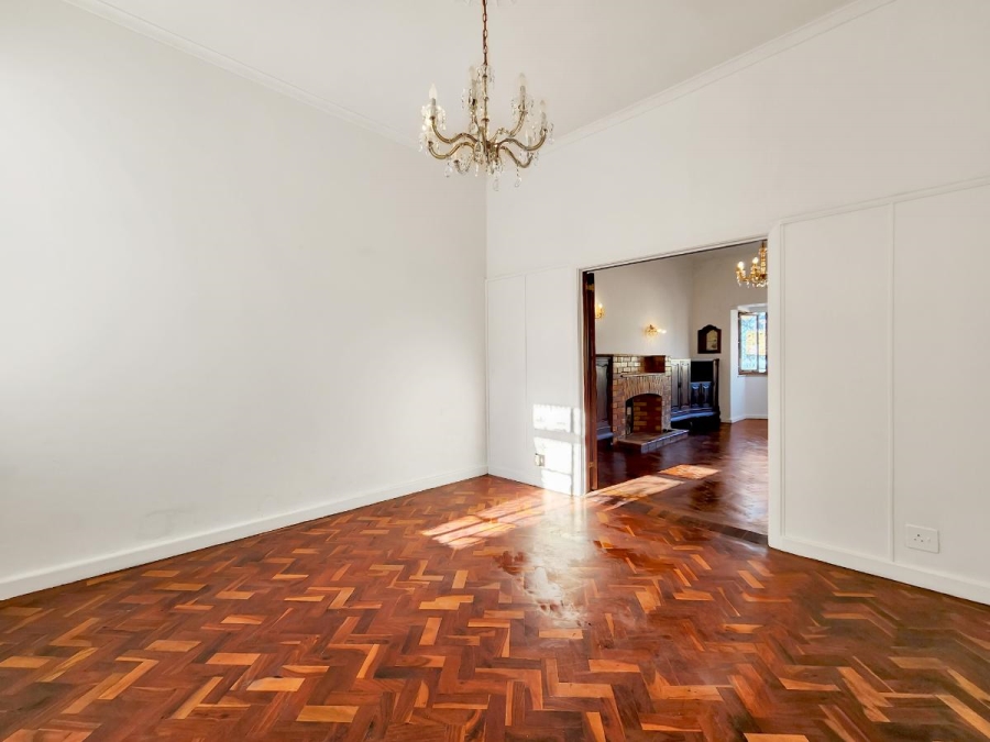 To Let 4 Bedroom Property for Rent in Sea Point Western Cape